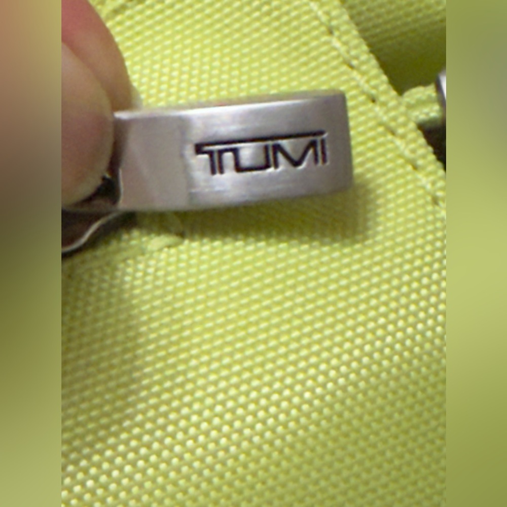 Tumi Green Tote Bag excellent condition - Picture 13 of 17